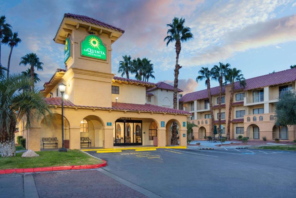 La Quinta by Wyndham Las Vegas Airport N Conv. Main image 1